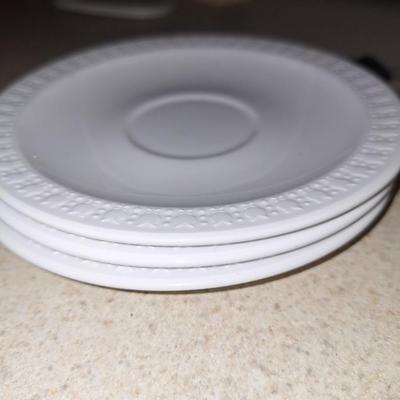 3 White Plates