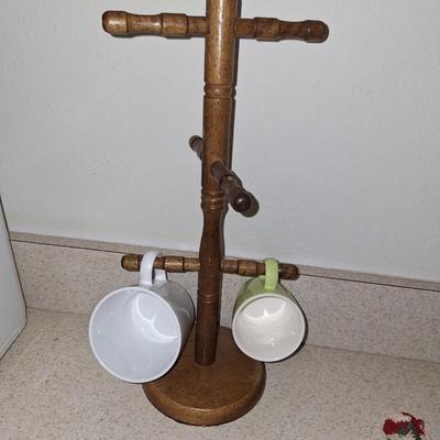 Mug Rack w/ 3 cups and 2 matching saucers