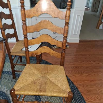 Pedastal Oak Dining Room table w/ 6 chairs and 1 leaf
