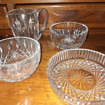 4pc sugar creamer abnd 2 bowls