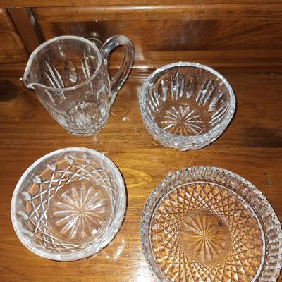 4pc sugar creamer abnd 2 bowls