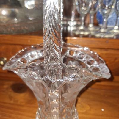 Lead crystal etched basket