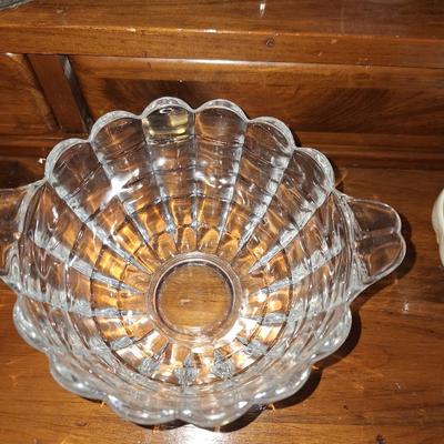 Thumbprint dish w/ handles