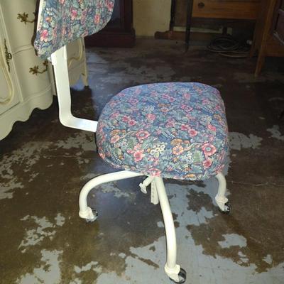 Pair of Rolling Office Chairs