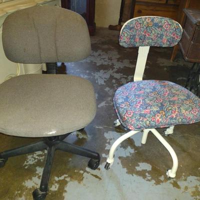 Pair of Rolling Office Chairs