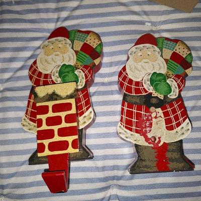 2 Mantle Stocking Holders