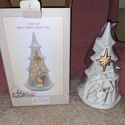 Holy Family Lightup Tree- Cracker Barrel Exclusive