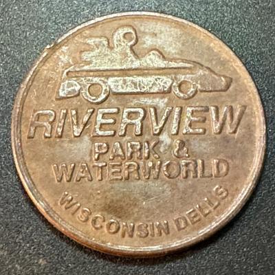 Good Luck Token - Riverview park & waterworld - Wisconsin Dells 1968-2011