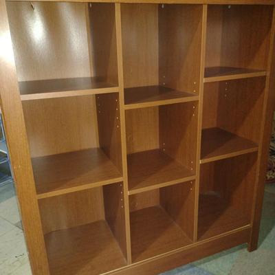 Shelf with Adjustable Cubby Sections