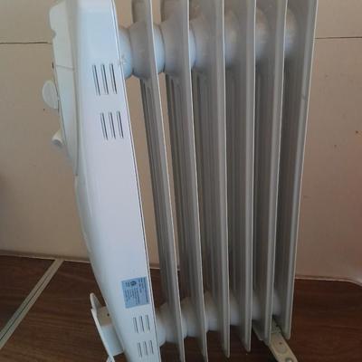 Pelonis Whole room Radiator Heater
