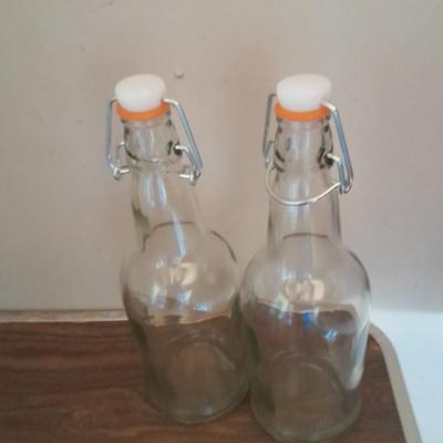 Decorative / planter Metal milk can with glass storage bottles