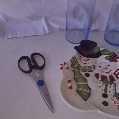 Kitchenware - Glass pitcher with Harley Glasses - Food storage bowl lids - Short glasses - and much more!