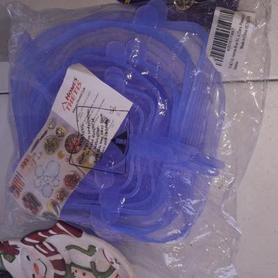 Kitchenware - Glass pitcher with Harley Glasses - Food storage bowl lids - Short glasses - and much more!