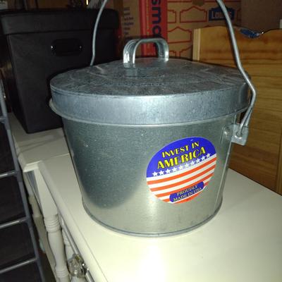 Galvanized Bucket with Lid (Short)