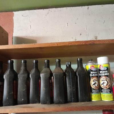 Kendall SAE 30 Dual Action Car oil and new cans of brake cleaner