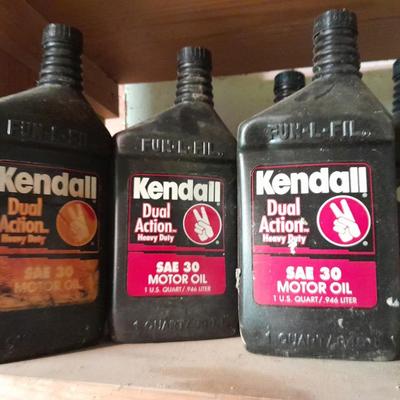 Kendall SAE 30 Dual Action Car oil and new cans of brake cleaner