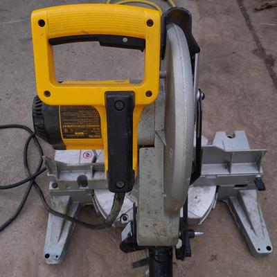 Nice Dewalt DW705 Compound Miter saw