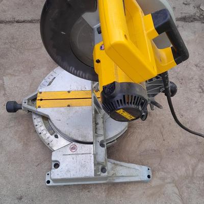 Nice Dewalt DW705 Compound Miter saw