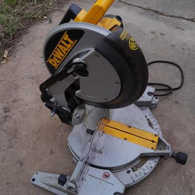 Nice Dewalt DW705 Compound Miter saw