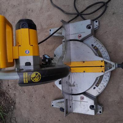 Nice Dewalt DW705 Compound Miter saw