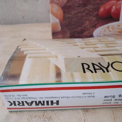 Waring Primo Pasta - Pasta & Dough maker with Pasta drying rack