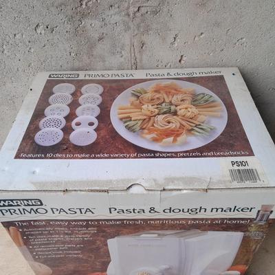 Waring Primo Pasta - Pasta & Dough maker with Pasta drying rack