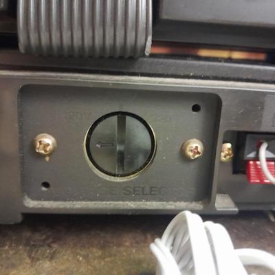 Vintage Sony boom box stereo system with speakers AM/FM/CASSETTE / CD PLAYER