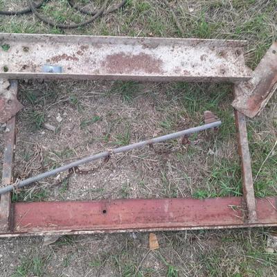 Steel farm-made drag bar