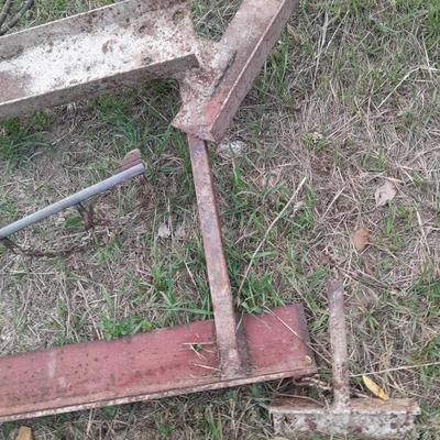 Steel farm-made drag bar