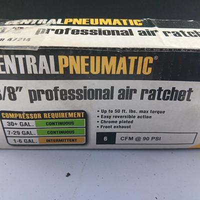 New in box Central Pneumatic 3/8" Professional air Rachet