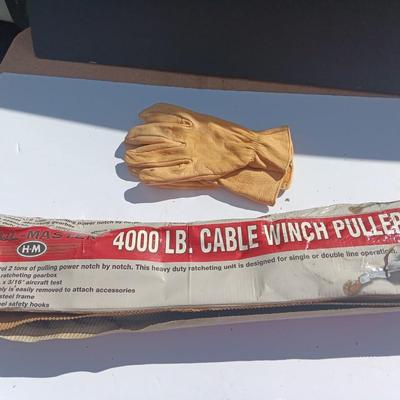 4000 # Cable Winch Puller with leather gloves New with damaged box -