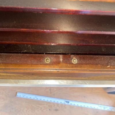 Small cabinet - Antique Victrola Phonograph