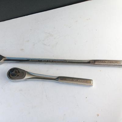 Craftsmen ratchet with Craftsman breaker bar