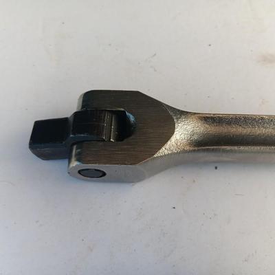 Craftsmen ratchet with Craftsman breaker bar