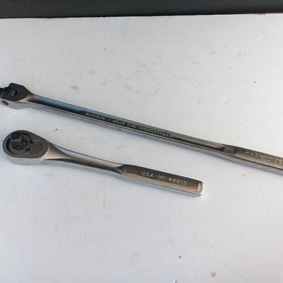 Craftsmen ratchet with Craftsman breaker bar