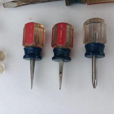 Assortment of Craftsman screwdrivers