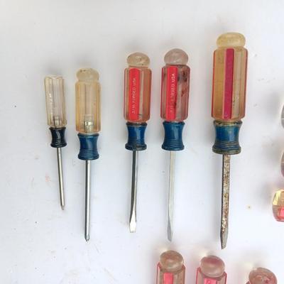 Assortment of Craftsman screwdrivers