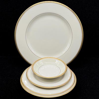 THEODORE HAVILAND ~ Oxford ~ 5 Piece Service For 8 ~ Includes 3 Serving Pieces