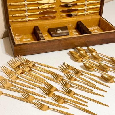 CARLYLE SILVER ~ “Golden Bouquet” ~ Gold Electroplate