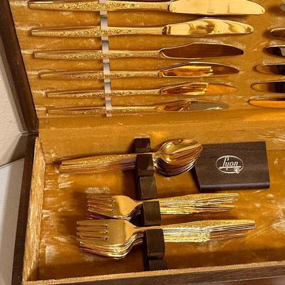 CARLYLE SILVER ~ “Golden Bouquet” ~ Gold Electroplate