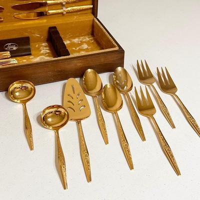 CARLYLE SILVER ~ “Golden Bouquet” ~ Gold Electroplate