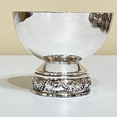 Large Grapevine Design Punch Bowl With 18 Cups