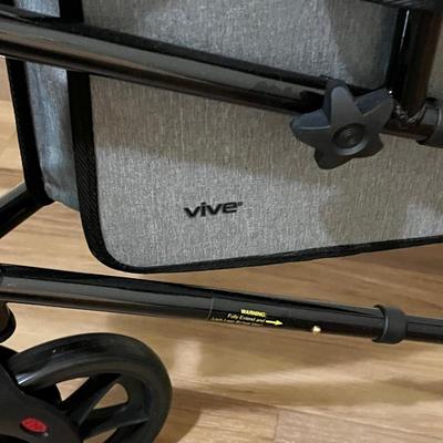 VIVE ~ Tri-Rollator ~ New