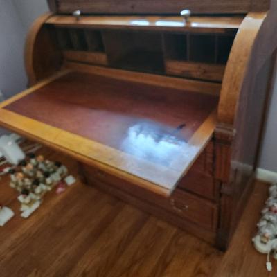 Vintage Solid Wood Oak Cylinder Secretary Pull out Writing top