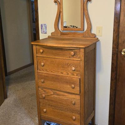Very Nice Bureau