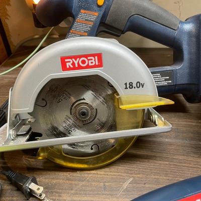 Set of Ryobi saws and batteries