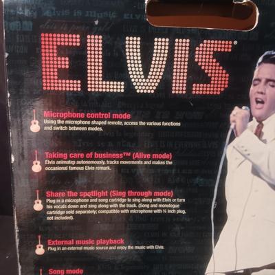 WOWWEE LIFESIZE & LIFELIKE SINGING AND TALKING ELVIS PRESLEY BUST