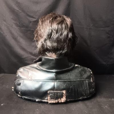 WOWWEE LIFESIZE & LIFELIKE SINGING AND TALKING ELVIS PRESLEY BUST