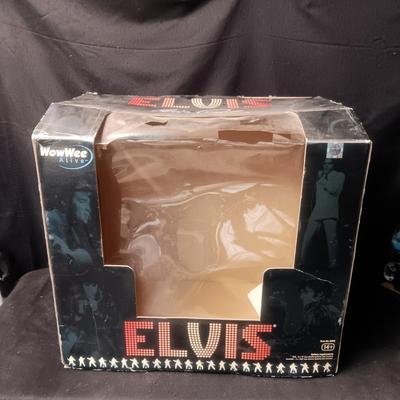 WOWWEE LIFESIZE & LIFELIKE SINGING AND TALKING ELVIS PRESLEY BUST