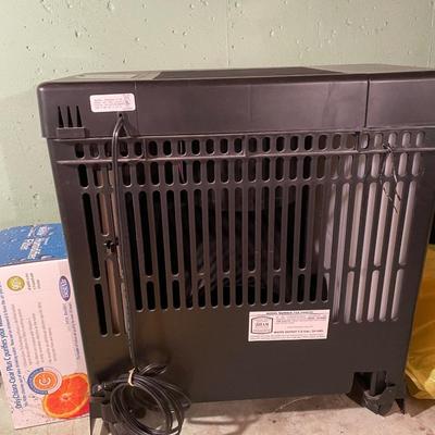 Humidifier and filter